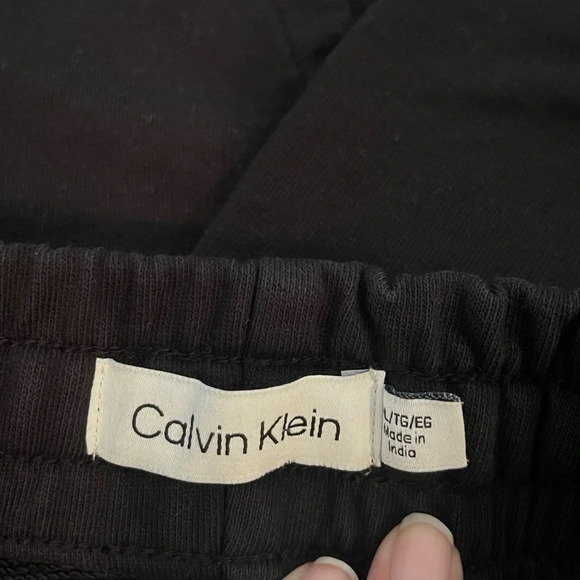 Calvin Klein Hoodie & Shorts Set - Picture 4 of 6